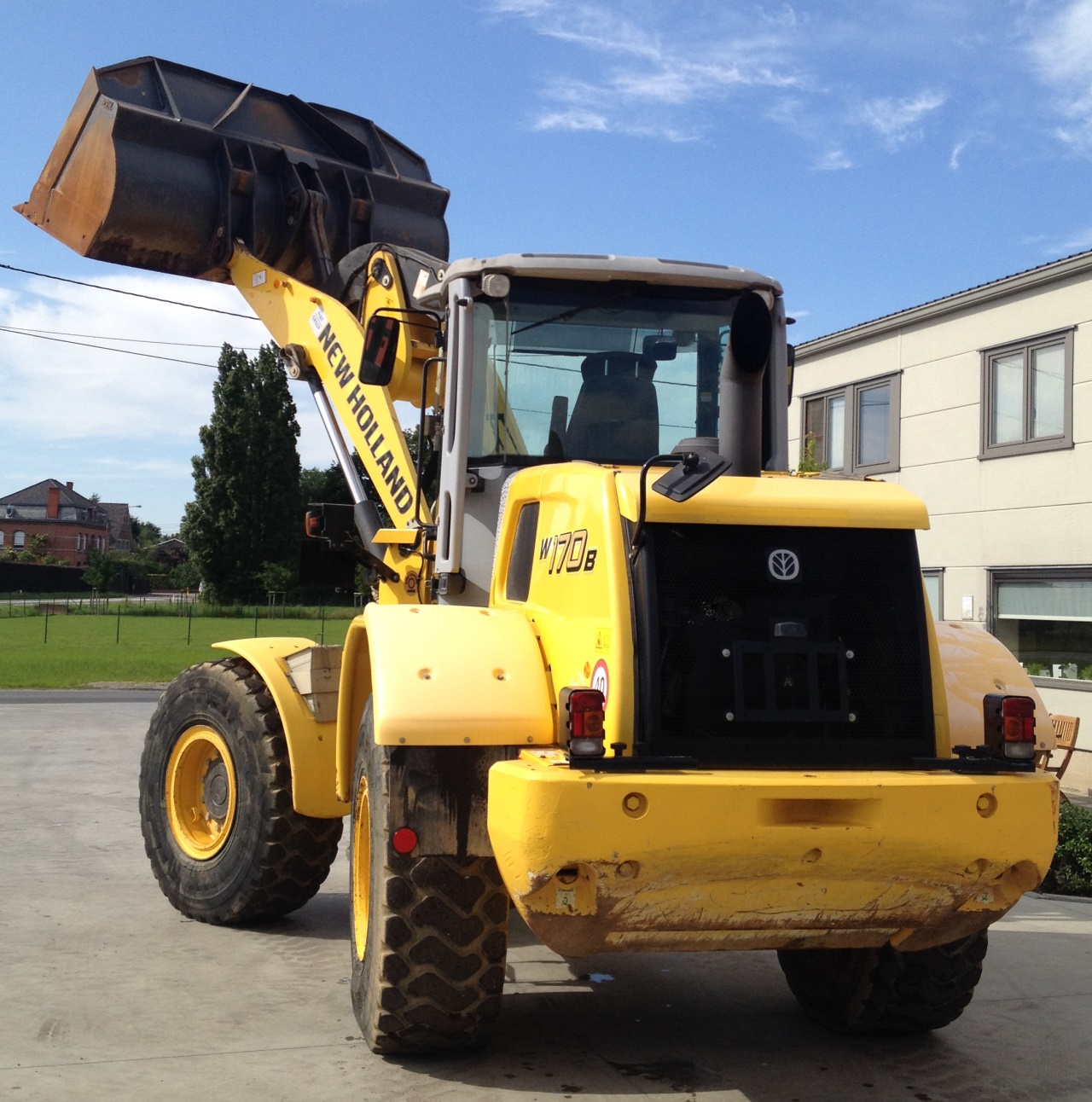 New Holland W170B